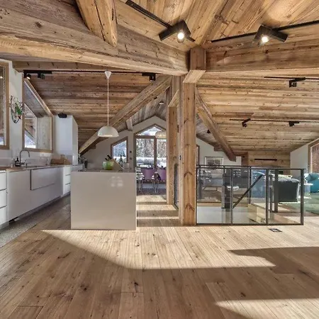 6br Chalet In Planards - What'app - 0034-635-520-036 - For Reservations!! וילה