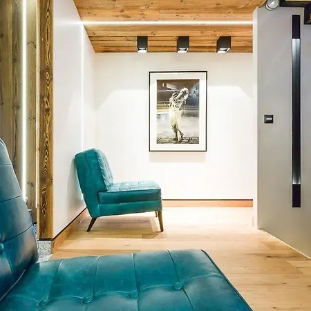 6br Chalet In Planards - What'app - 0034-635-520-036 - For Reservations!!
