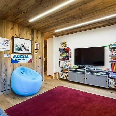 6br Chalet In Planards - What'app - 0034-635-520-036 - For Reservations!!